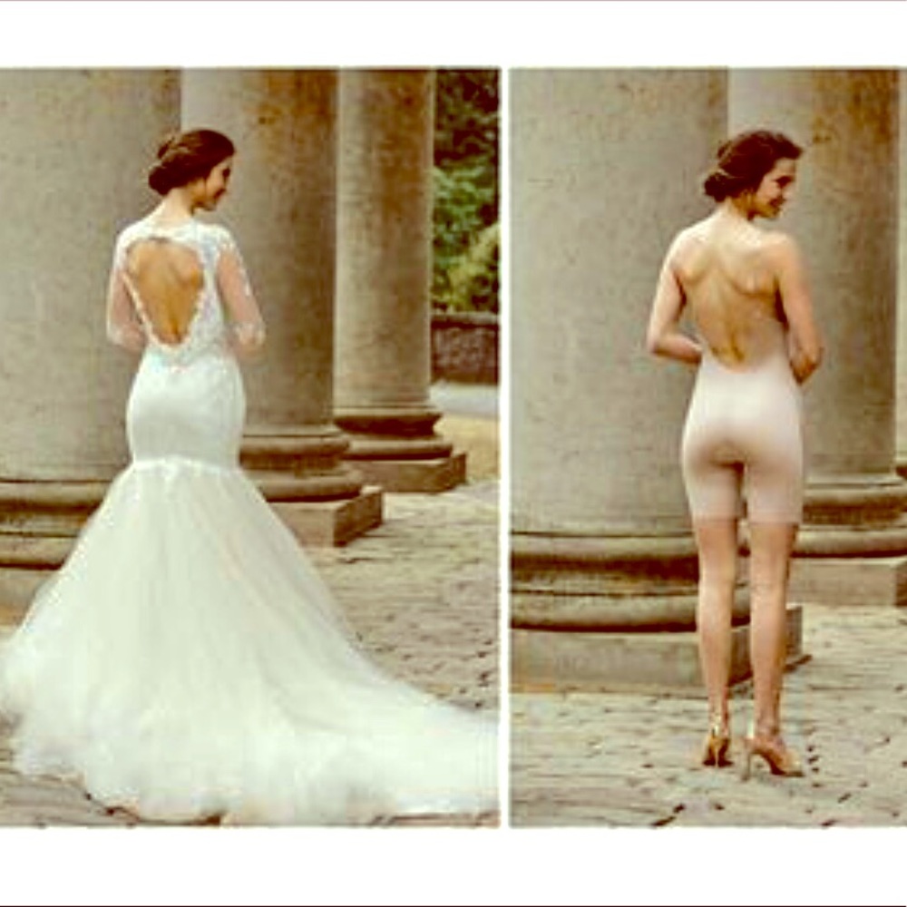 SPANX BODYSUIT IN CHAMPAGNE SIZE LARGE